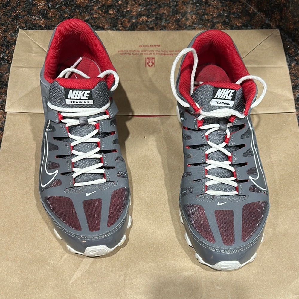 Nike Men's Gray and Red Training Shoes